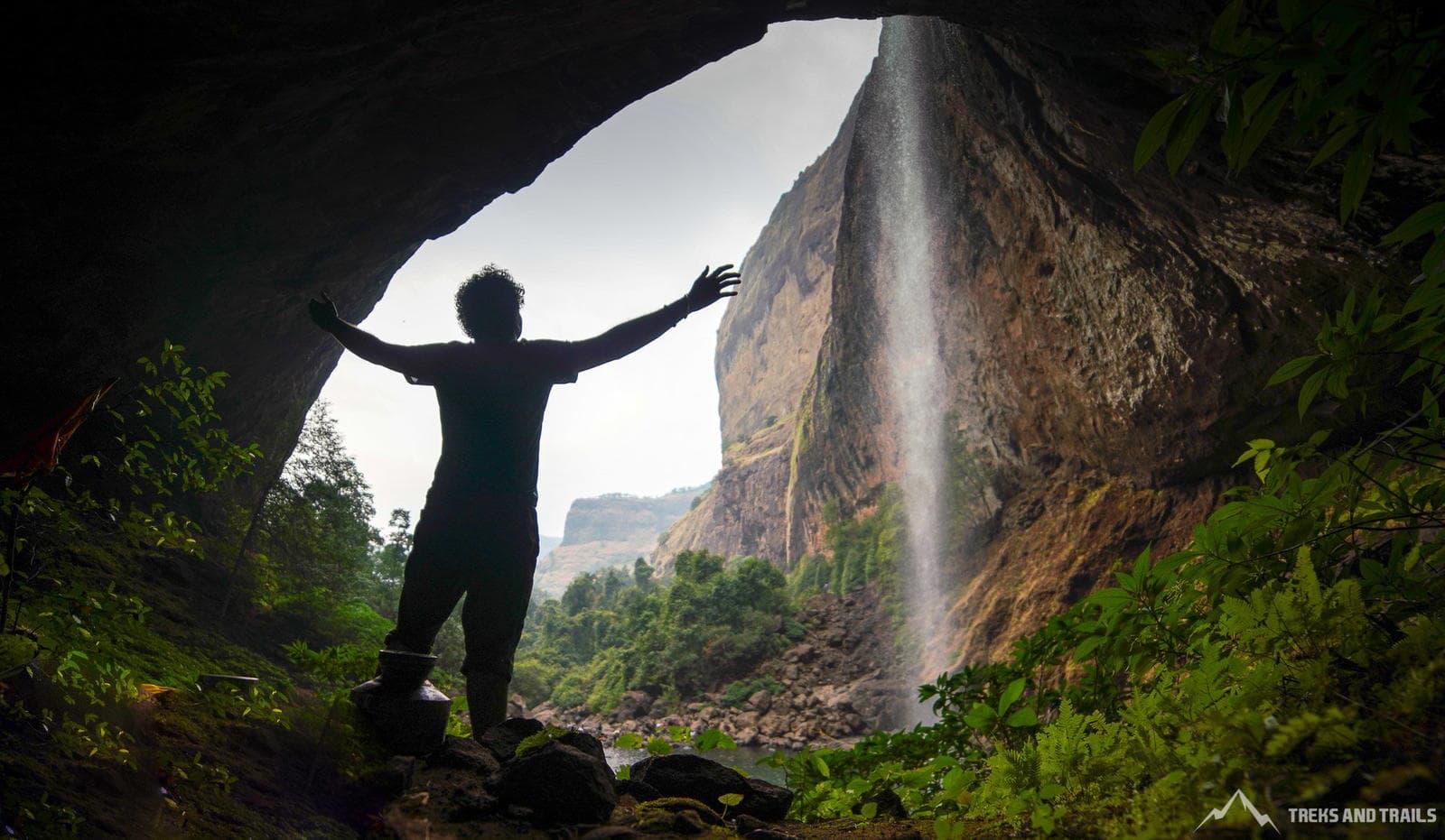 Devkund Waterfall Trek from Pune | The Bathing Pond of Gods in Bhira, Maharashtra - photo 1
